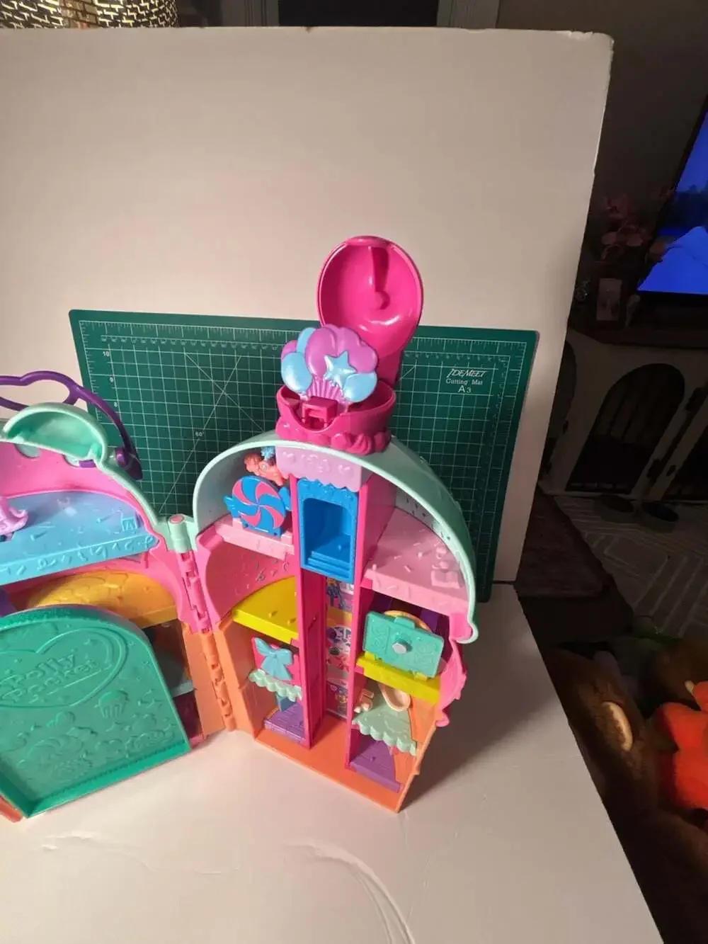 Polly Pocket Ice Cream Cone Playset Gelato House with Elevator
